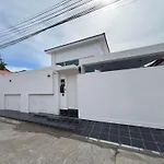 Cityhouse-Roses,Private Pool Villa With Jacuzzi,Near Walking Street