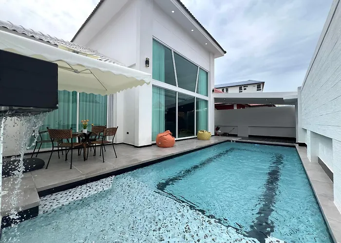 Cityhouse-Roses,Private Pool Villa With Jacuzzi,Near Walking Street