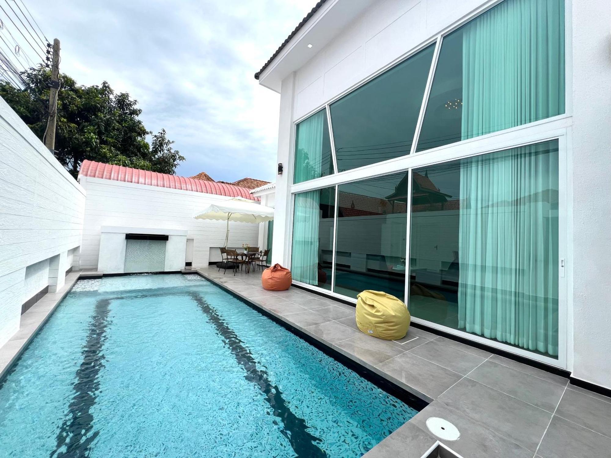Cityhouse-roses,private Pool With Jacuzzi,near Walking Street Villa