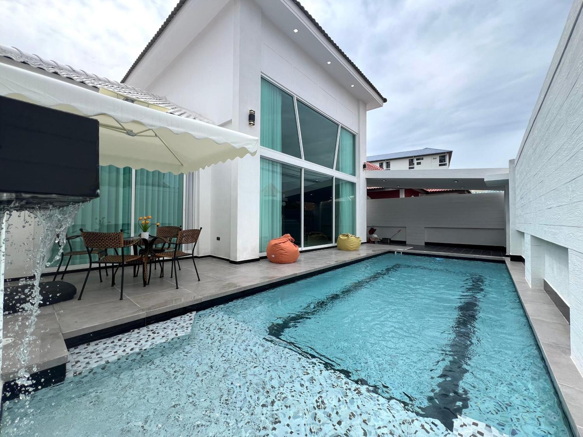 Cityhouse-roses,private Pool With Jacuzzi,near Walking Street * Pattaya